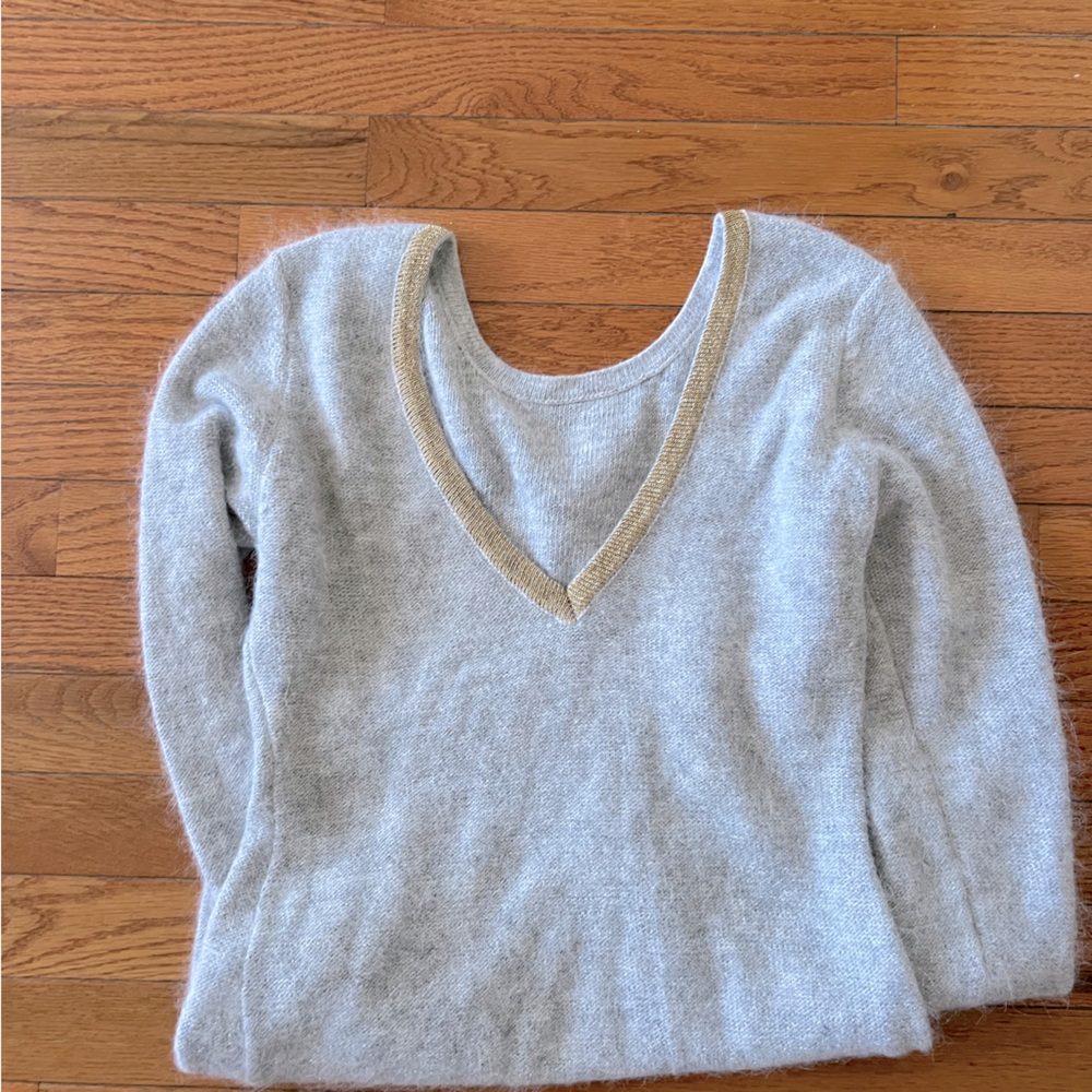 Sweater - Picture 4 of 4